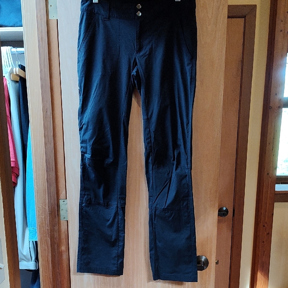Columbia Black Straight Leg Pants
